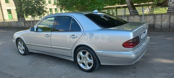 Mercedes E 240 2000, 379,011 km - 2.4 l - İsmayıllı