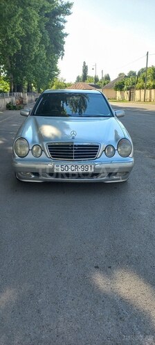 Mercedes E 240 2000, 379,011 km - 2.4 l - İsmayıllı