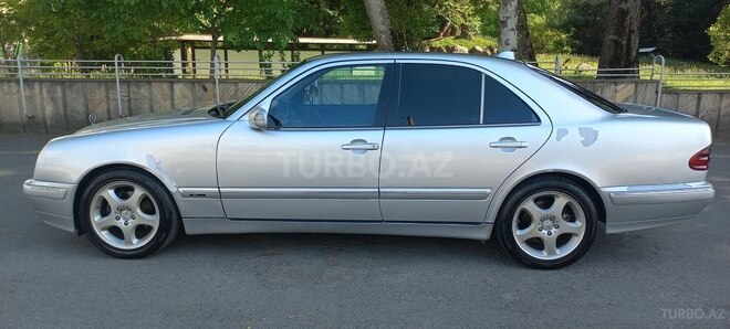Mercedes E 240 2000, 379,011 km - 2.4 l - İsmayıllı