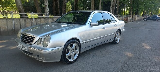 Mercedes E 240 2000, 379,011 km - 2.4 l - İsmayıllı