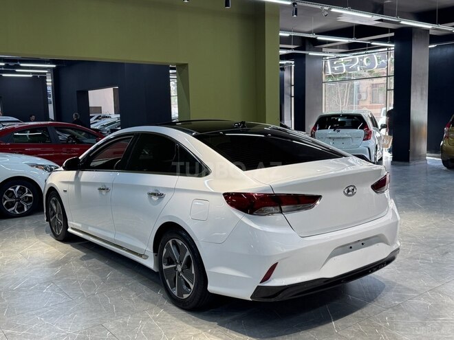 Hyundai Sonata-5