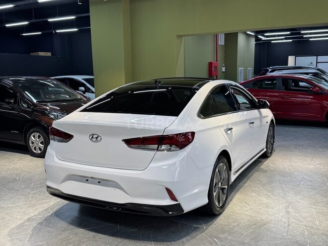 Hyundai Sonata-9