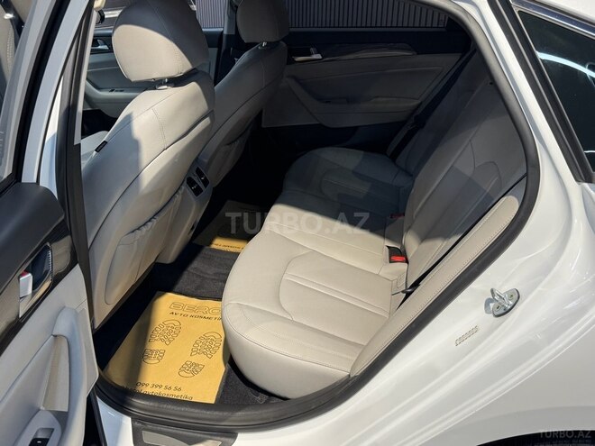 Hyundai Sonata-19