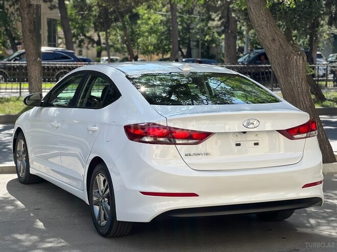 Hyundai Elantra 2018, 54,920 km - 2.0 l - Bakı