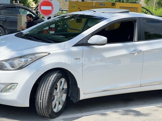 Hyundai Elantra 2013, 185,000 km - 1.6 l - İsmayıllı