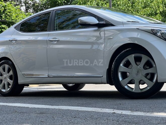 Hyundai Elantra 2013, 185,000 km - 1.6 l - İsmayıllı