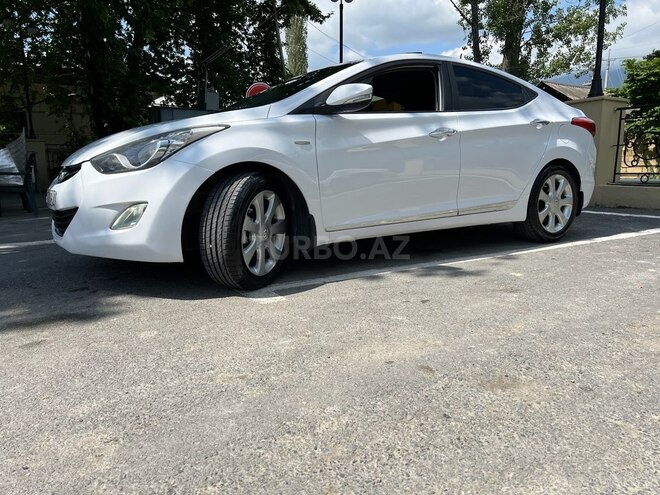Hyundai Elantra 2013, 185,000 km - 1.6 l - İsmayıllı