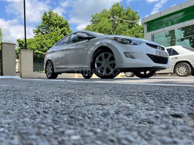 Hyundai Elantra 2013, 185,000 km - 1.6 l - İsmayıllı