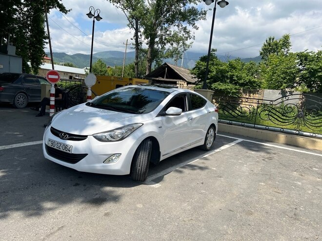 Hyundai Elantra 2013, 185,000 km - 1.6 l - İsmayıllı