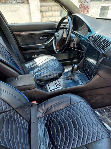BMW 525 1999, 280,000 km - 2.5 л - Bakı
