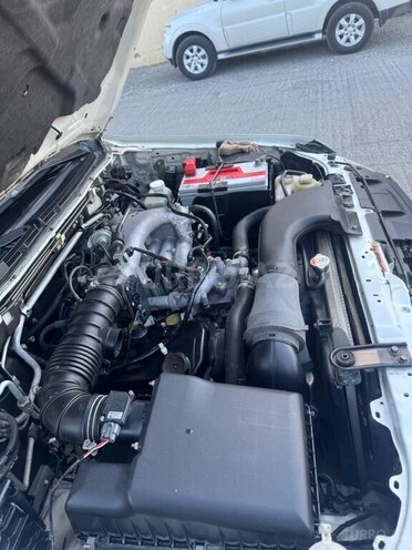 Mitsubishi Pajero 2008, 237,400 km - 3.0 л - Bakı