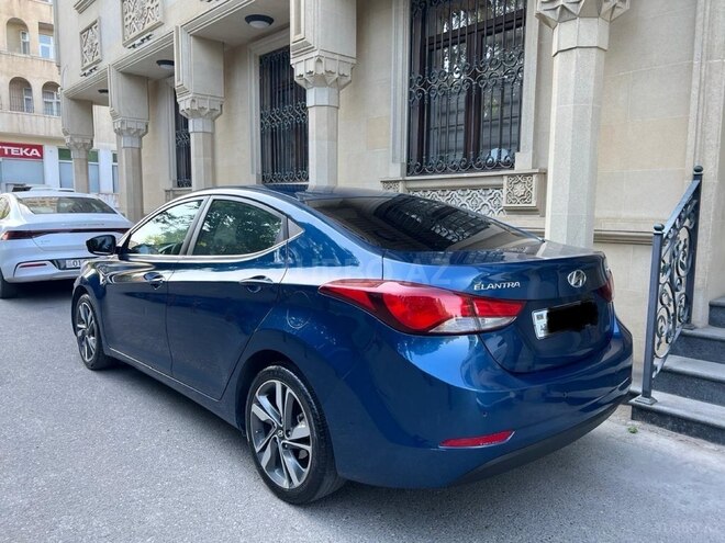 Hyundai Elantra 2015, 194,000 km - 1.8 л - Bakı