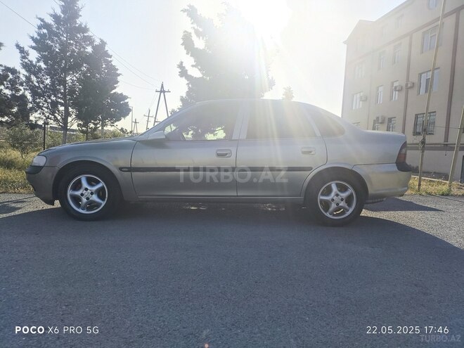 Opel Vectra 1996, 350,000 km - 2.0 l - Bakı