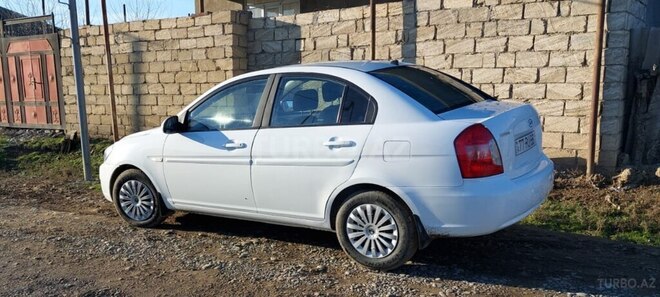 Hyundai Accent 2009, 241,000 km - 1.4 l - Biləsuvar