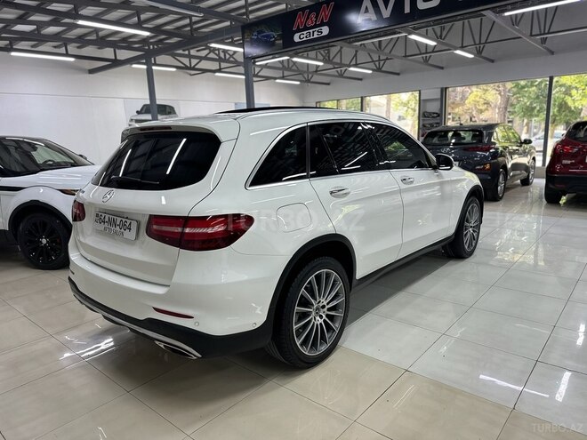Mercedes GLC 300-6