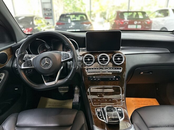 Mercedes GLC 300-9