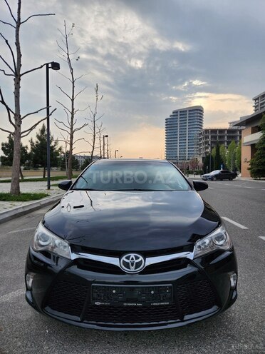 Toyota Camry-1