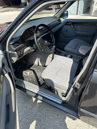 Mercedes E 230 1991, 448,000 km - 2.3 l - Bakı