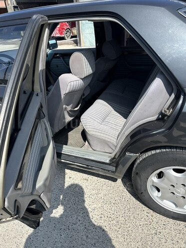 Mercedes E 230 1991, 448,000 km - 2.3 l - Bakı
