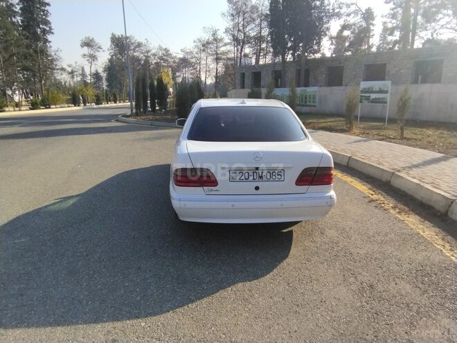Mercedes E 280 1999, 326,395 km - 2.8 l - Goranboy