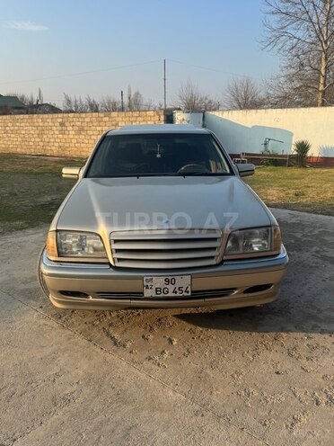 Mercedes C 220 1995, 365,000 km - 2.2 л - İmişli