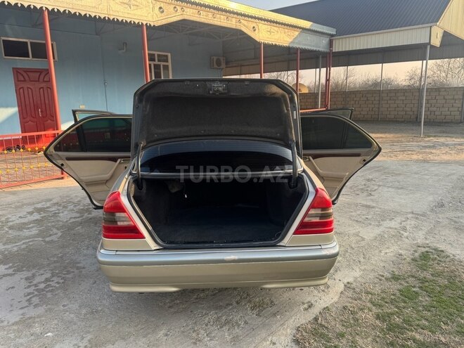 Mercedes C 220 1995, 365,000 km - 2.2 л - İmişli