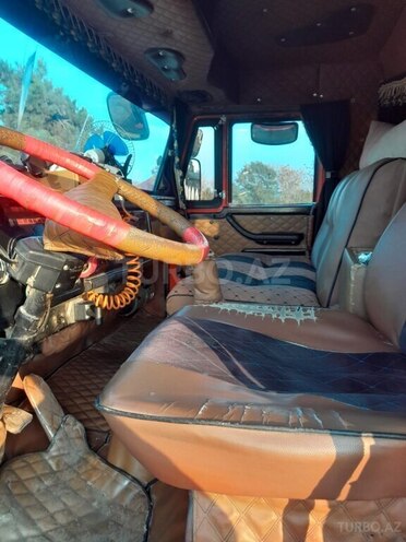 KamAz 6520 2002, 250,000 km - 12.0 l - Astara