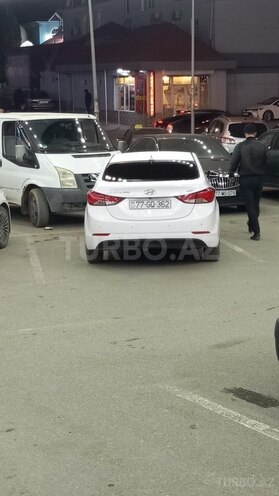 Hyundai Avante 2015, 240,000 km - 1.6 l - Bakı