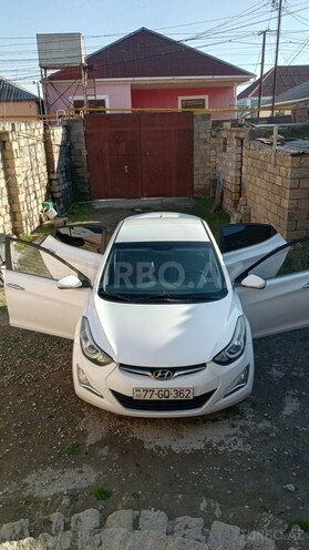 Hyundai Avante 2015, 240,000 km - 1.6 l - Bakı