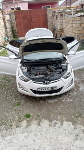 Hyundai Avante 2015, 240,000 km - 1.6 l - Bakı
