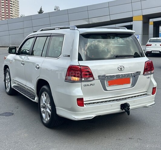Toyota Land Cruiser-8