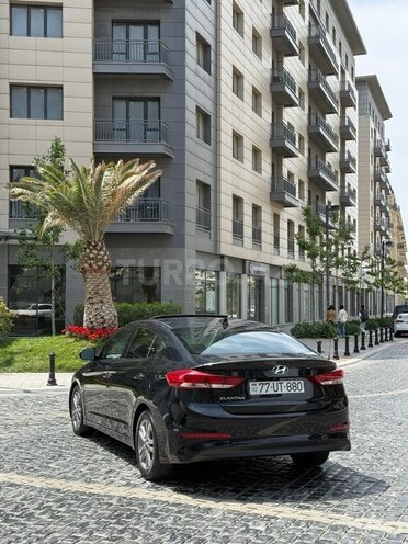 Hyundai Elantra 2018, 80,000 km - 2.0 л - Bakı