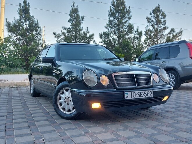 Mercedes E 240 1999, 405,000 km - 2.4 л - Şirvan