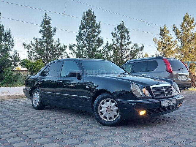 Mercedes E 240 1999, 405,000 km - 2.4 л - Şirvan