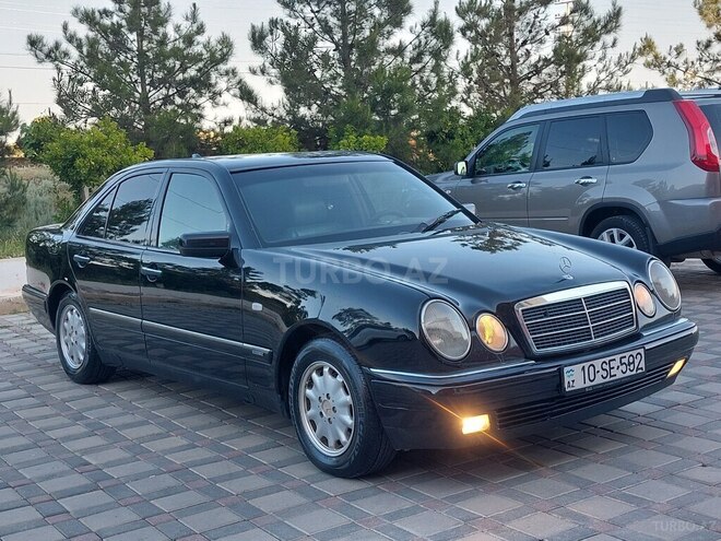 Mercedes E 240 1999, 405,000 km - 2.4 л - Şirvan