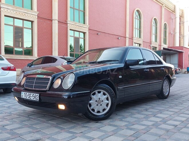Mercedes E 240 1999, 405,000 km - 2.4 л - Şirvan