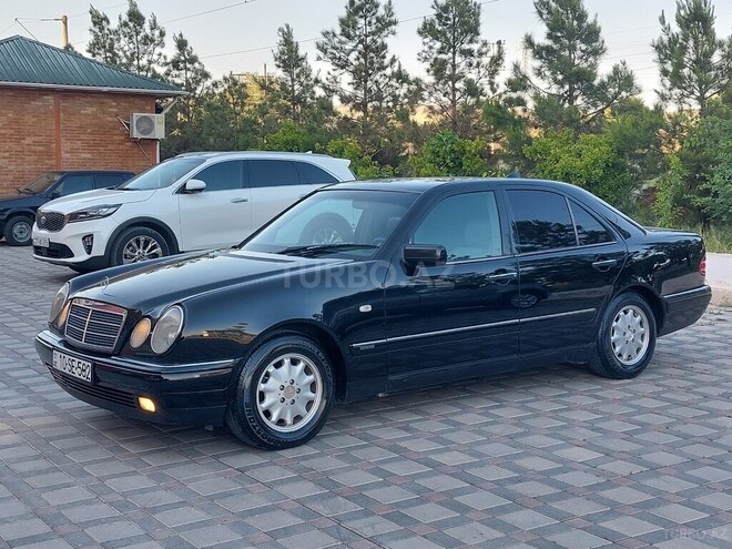 Mercedes E 240 1999, 405,000 km - 2.4 л - Şirvan