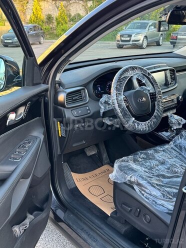 Kia Sorento-13