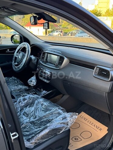 Kia Sorento-14