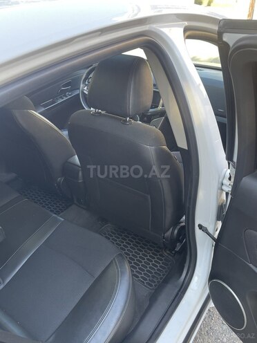 Chevrolet Cruze-11