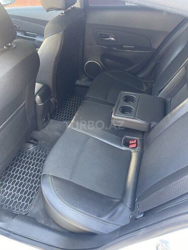 Chevrolet Cruze-9