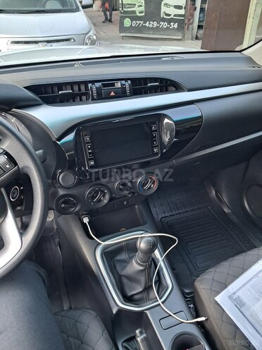 Toyota Hilux 2024, 22,460 km - 2.4 л - Bakı