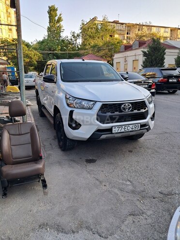 Toyota Hilux 2024, 22,460 km - 2.4 л - Bakı