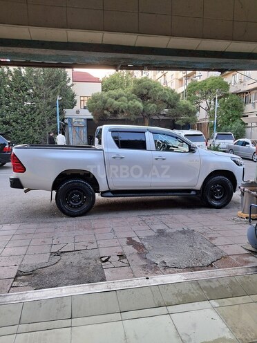 Toyota Hilux 2024, 22,460 km - 2.4 л - Bakı