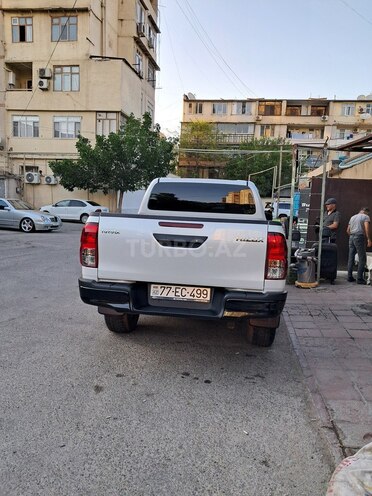 Toyota Hilux 2024, 22,460 km - 2.4 л - Bakı