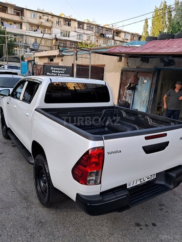 Toyota Hilux 2024, 22,460 km - 2.4 л - Bakı