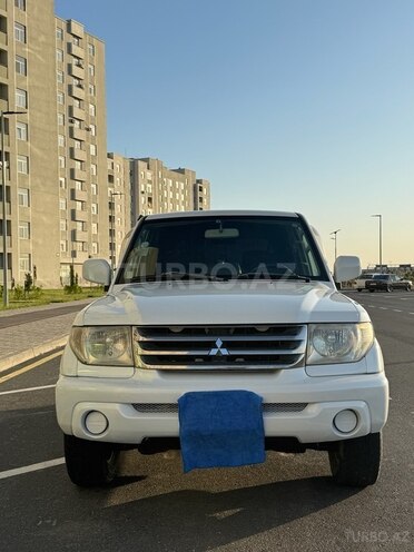 Mitsubishi Pajero io 2000, 305,000 km - 2.0 l - Bakı