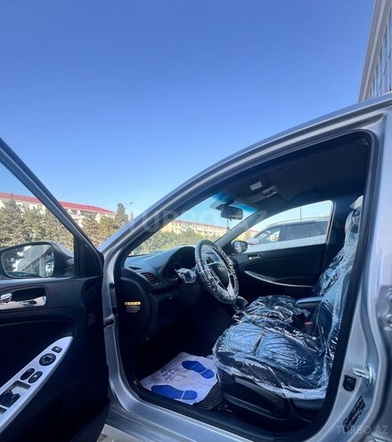 Hyundai Accent 2012, 260,000 km - 1.6 л - Sumqayıt