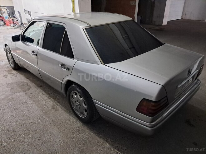 Mercedes E 200 d 1995, 404,000 km - 2.0 l - Bakı