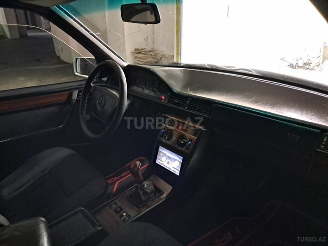 Mercedes E 200 d 1995, 404,000 km - 2.0 l - Bakı